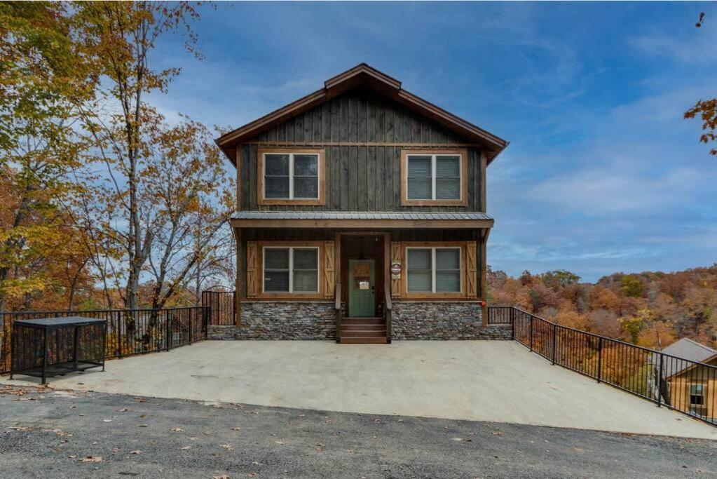 Blue Moon Ridge: Brand New Cabin! 5 Bedrooms, Pool/Hot Tub, Theatre Pigeon Forge Extérieur photo